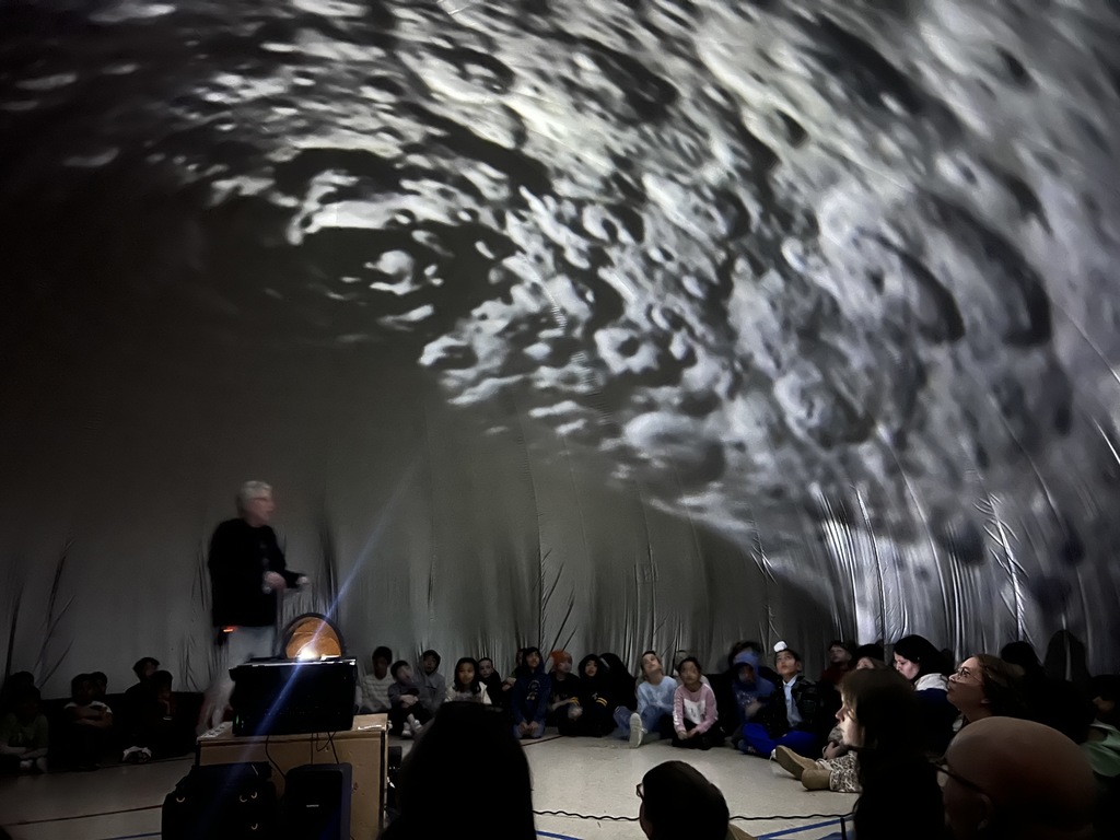 3rd grade planetarium in school field trip
