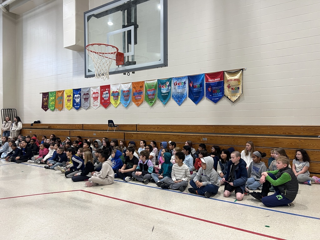 3rd grade planetarium in school field trip