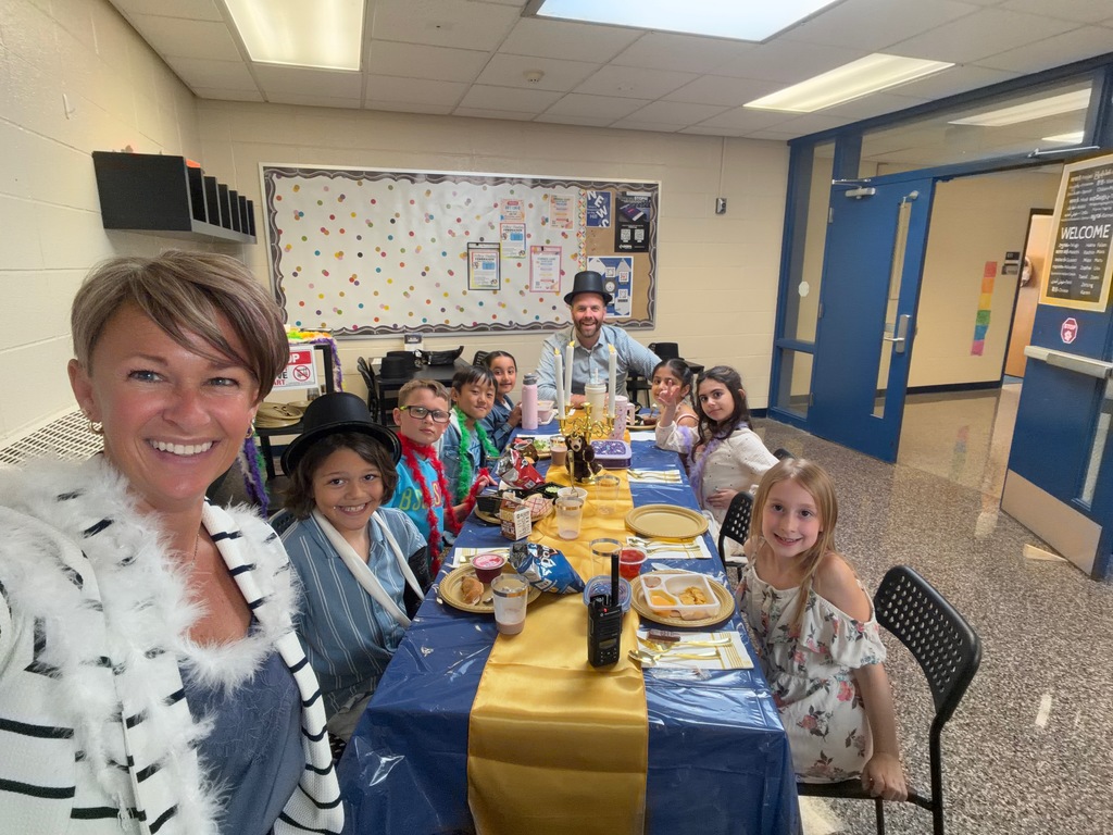 2nd grade lunch at the ritz