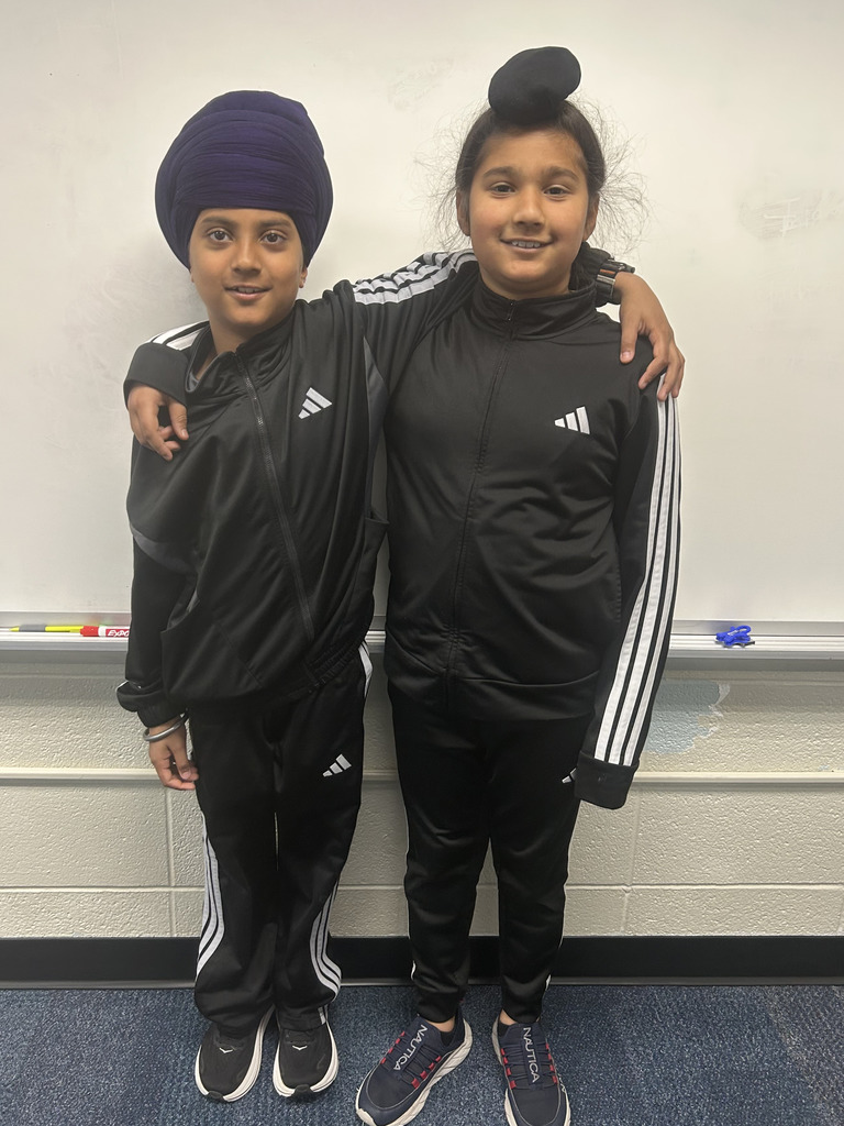 Friends with matching outfits