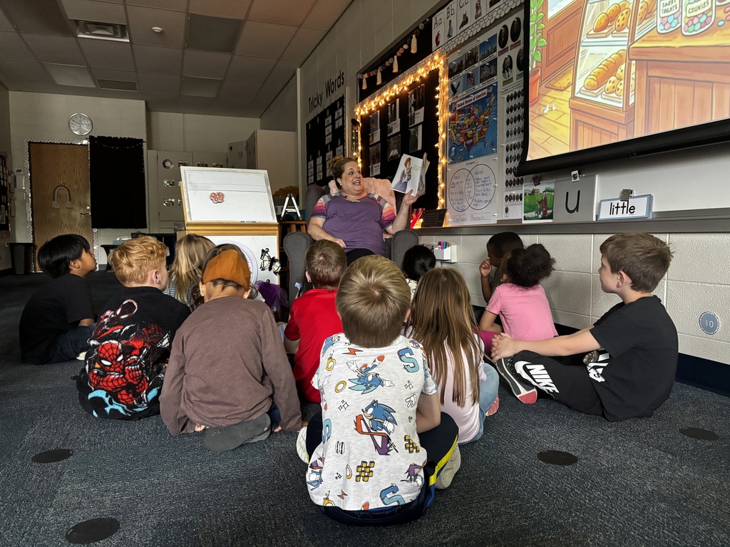 guest reader in kindergarten