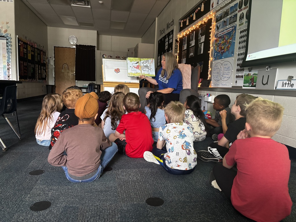 guest reader in kindergarten