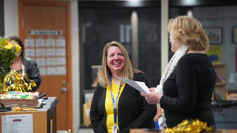 Michelle LaRoche receives national award