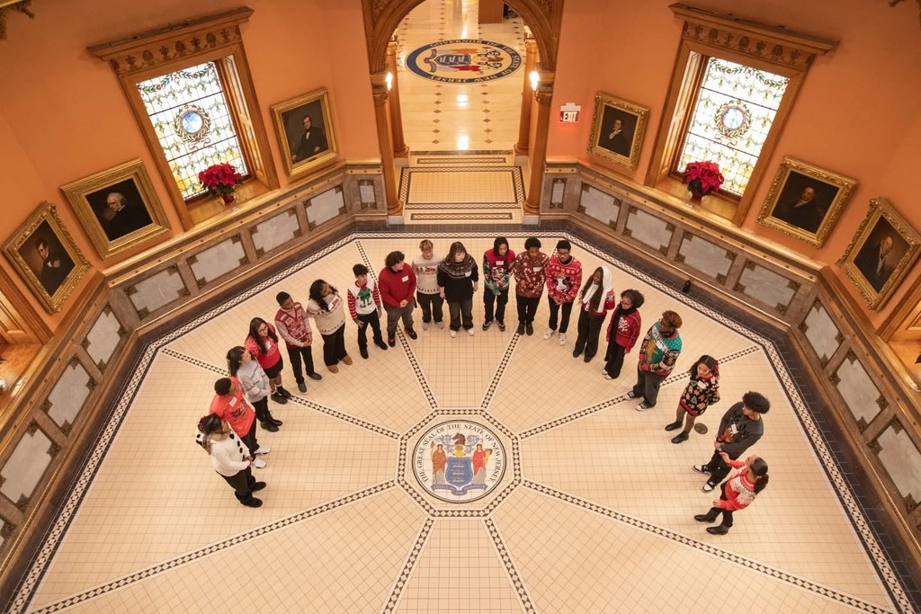 Thank you to Franklin High School’s GoldN'Blues for spreading some holiday cheer at the State House!   Congratulations to these talented students on being named  @NBCNYDigital ’s Star Choir and performing at last week’s Rockefeller Tree Lighting! 🎄