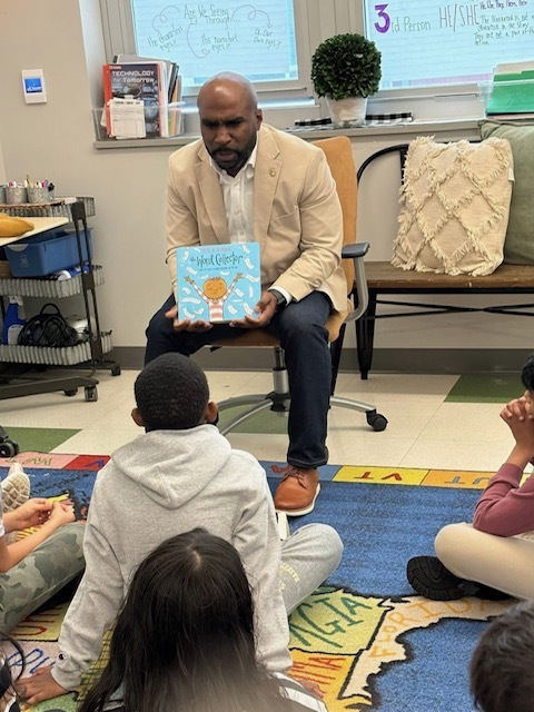 Thank you to our special guest readers who helped us celebrate Read Across America this week!