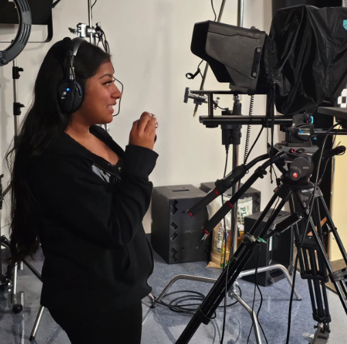 FHS WANT-TV crew mentored 8th graders from @fms_hsc.nj and @rsolomon.sgs. The middle school students scripted, hosted, recorded segments & edited a Take-Over episode of @want.tv.