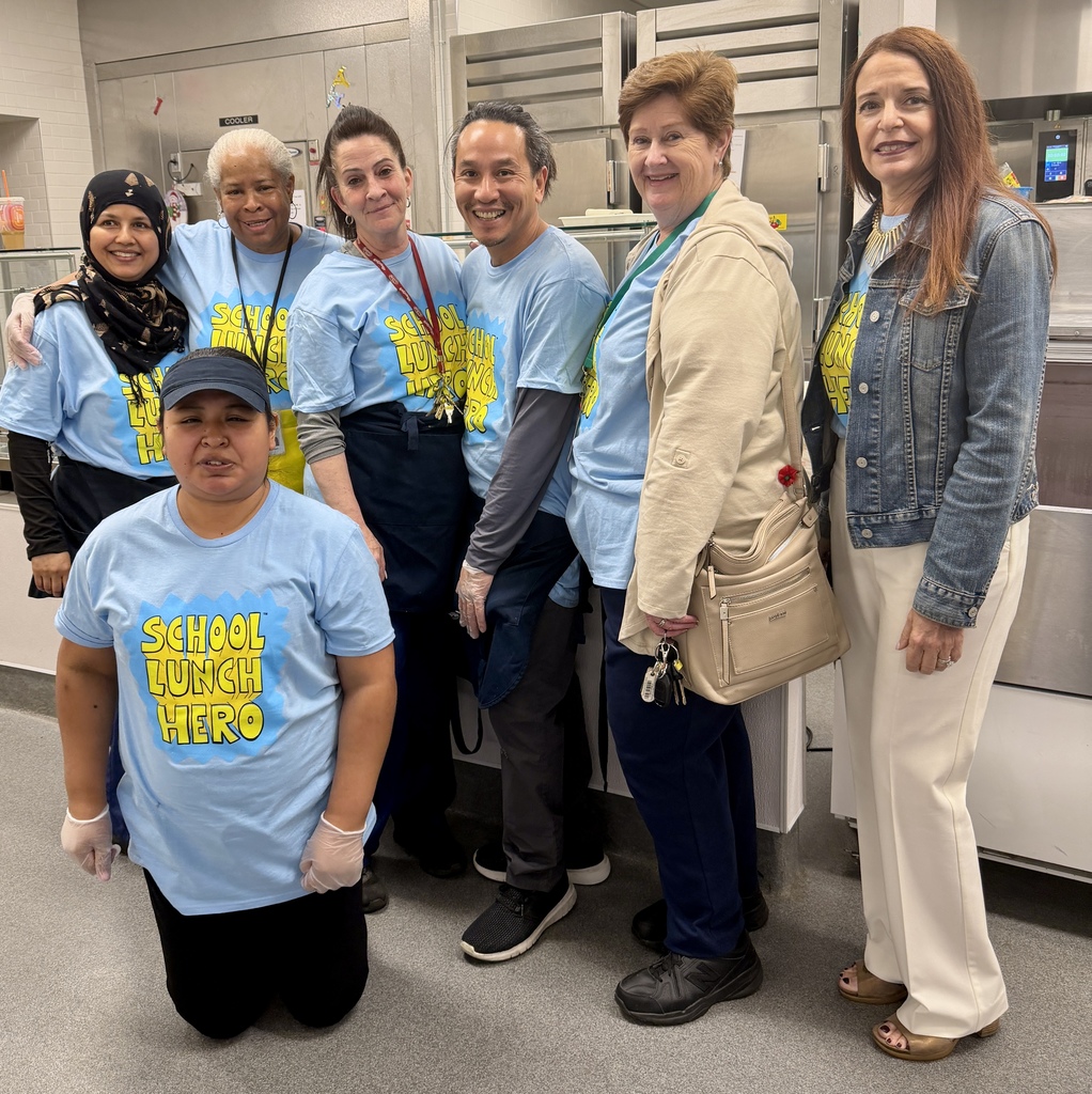 Franklin Township Public Schools celebrate National School Lunch Hero Day! Thank you to our food services staff who work hard to provide delicious and nutritious meals to our students every school day!