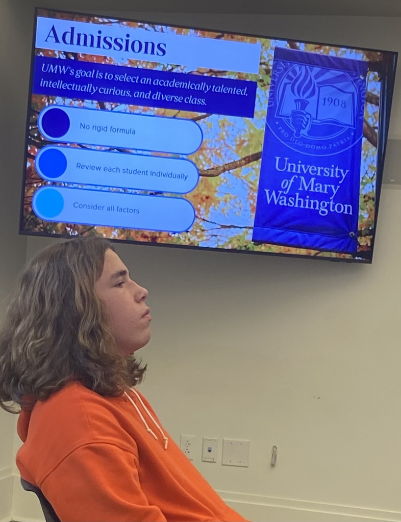 Big moves for our Vanguard students! 🎓💙 They recently explored cohort and admission opportunities at the University of Mary Washington, where diversity, leadership, service, honors, and summer transition programs open doors for academically talented and intellectually curious students. Exciting opportunities ahead! 🚀📚 #VanguardToUMW #FutureLeaders #CollegeBound