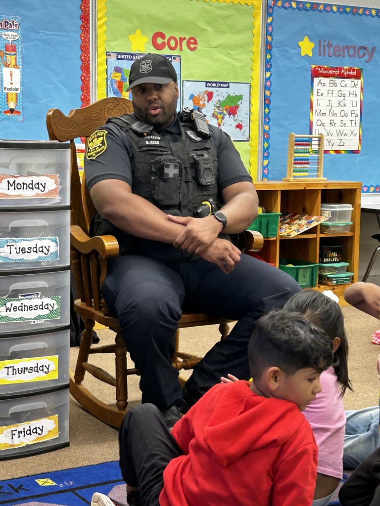 Officer Reed in Kindergarten