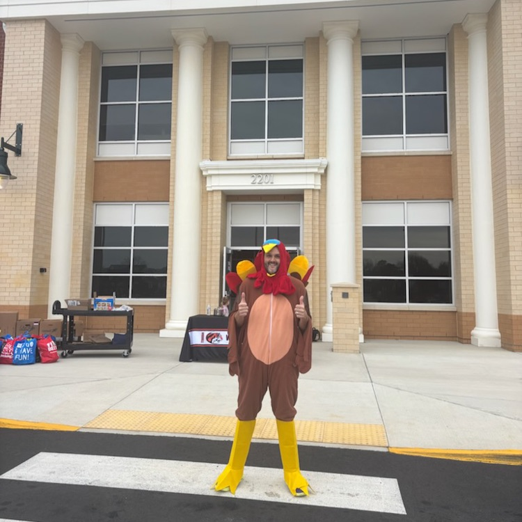 #ThanksgivingFoodDrive25