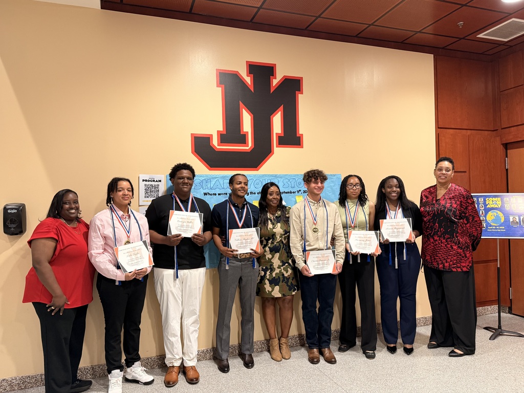 The 2026 James Farmer Scholars Senior Recognition Night, held on April 15, honored graduating participants with an inspiring keynote by Malik Johnson and a prayer before dinner from Delegate Joshua Cole. Students were celebrated as Superintendent Dr. Marci Catlett, Director Matthew Terry, participating program teachers, families, and friends offered best wishes for continued success in their future endeavors.