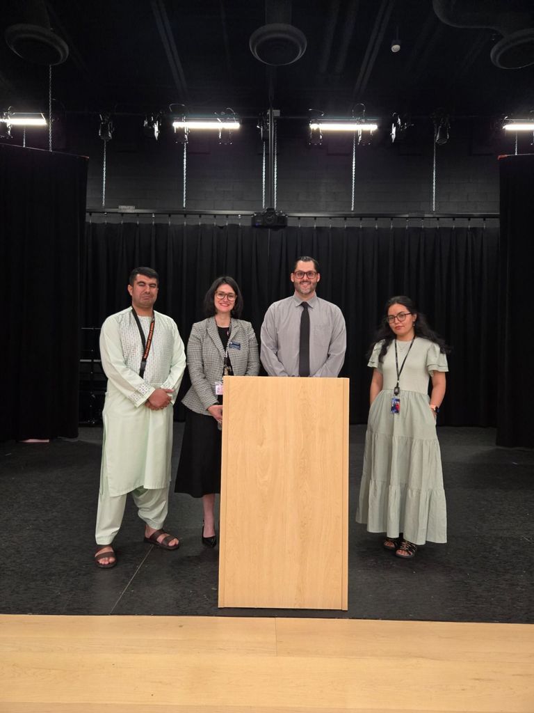 Afghan Family Engagement Night: Huge Success!    د افغان کورنیو د والدینو د غونډې شپه: لویه بریا!  شب نشست والدین خانواده های افغان: موفقیت عظیم!