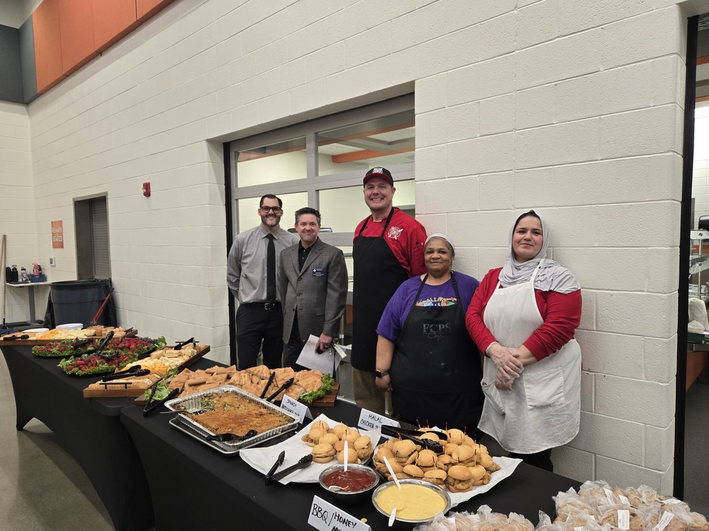 Afghan Family Engagement Night: Huge Success!    د افغان کورنیو د والدینو د غونډې شپه: لویه بریا!  شب نشست والدین خانواده های افغان: موفقیت عظیم!