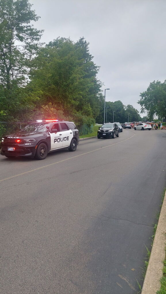 Senior Clap-out Car Parade