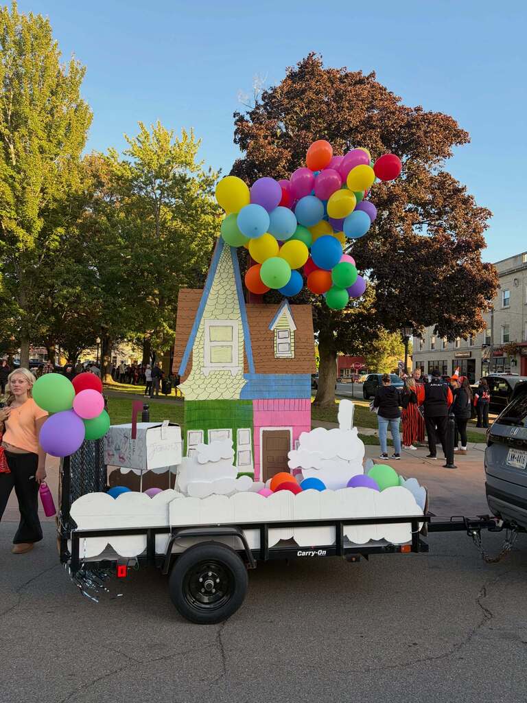 Float depicting Disney's "Up"