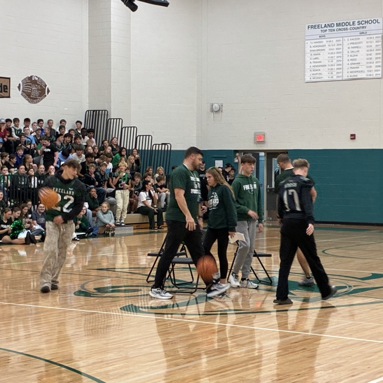 homecoming pep assembly