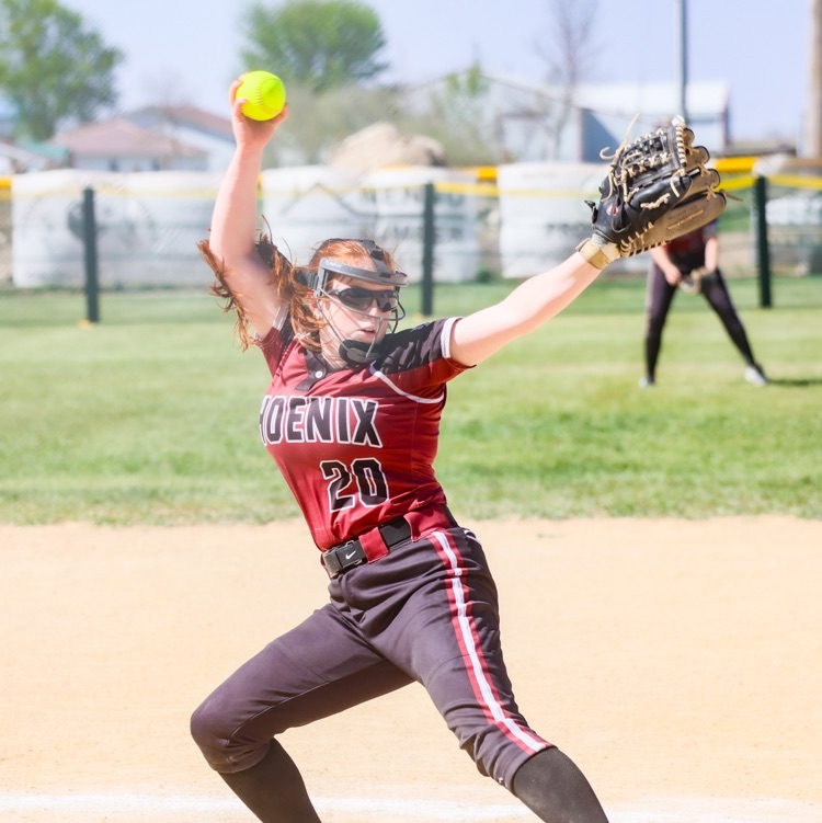 Harli Ross pitching