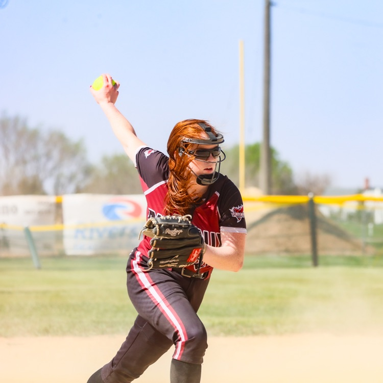 Harli Ross pitching