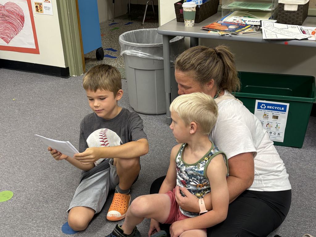 1SI reading to Enrichment Room Tu/Th
