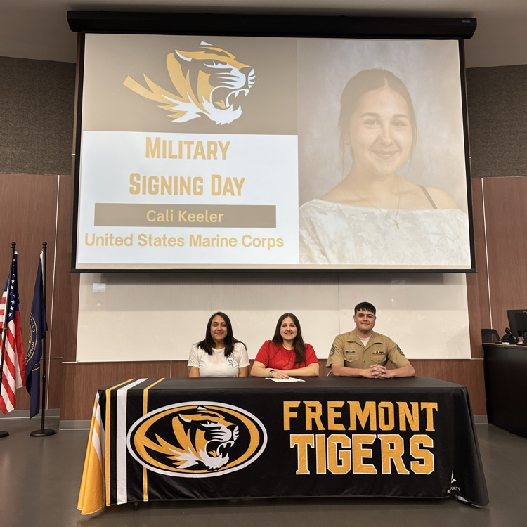 Cali Keeler signing