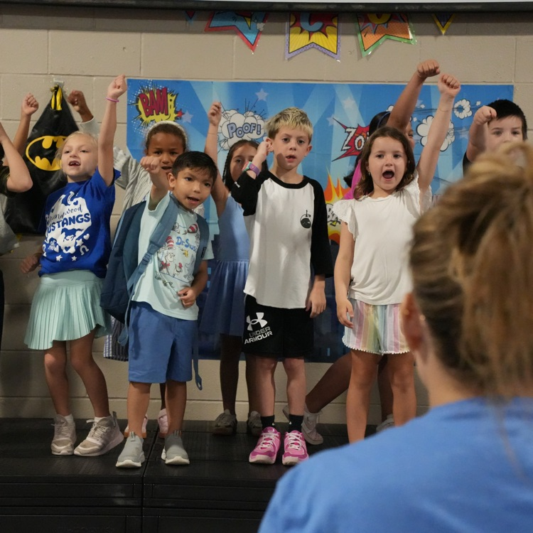 students singing 