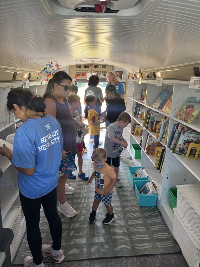 Students shopping for books