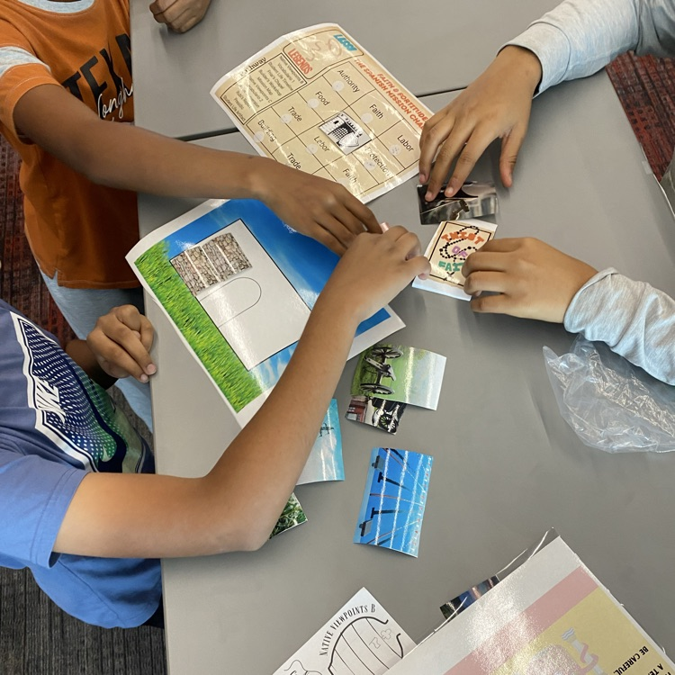 7th grade came to the library to learn all about the Spanish missions in Texas. 