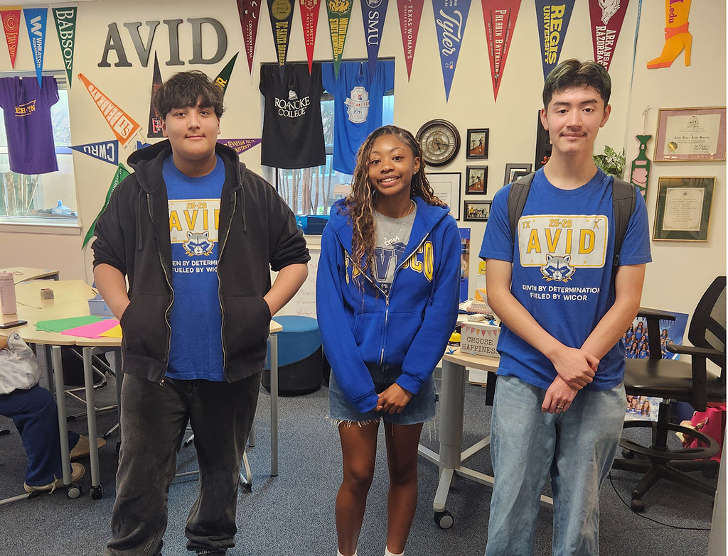 Frisco High AVID students
