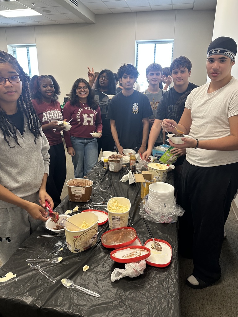 Memorial AVID students' ice cream social
