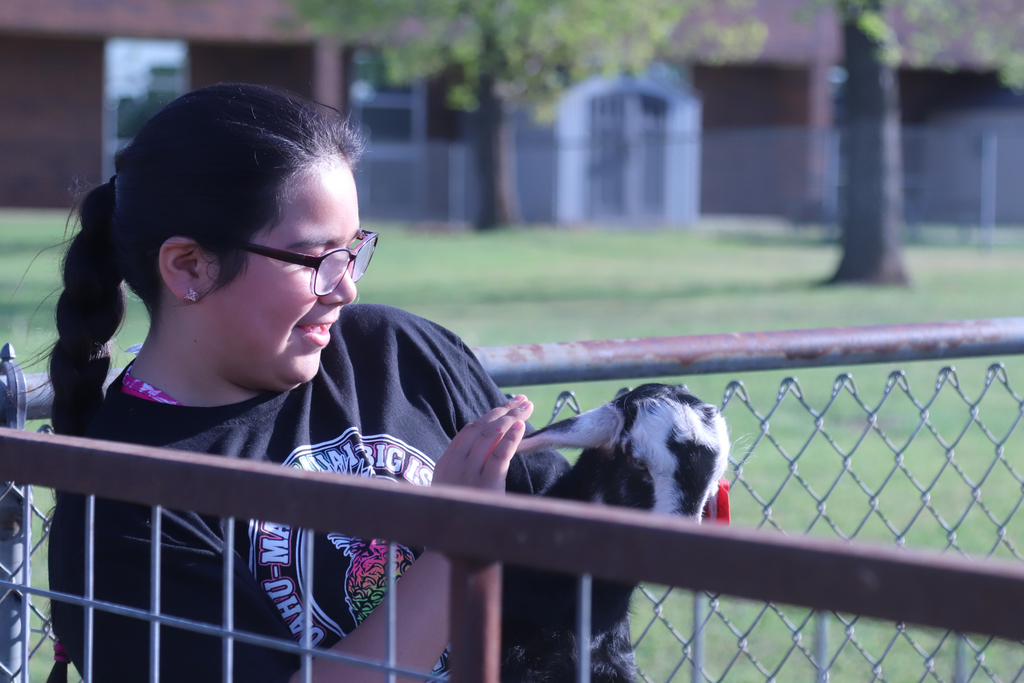 Frontier Public Schools