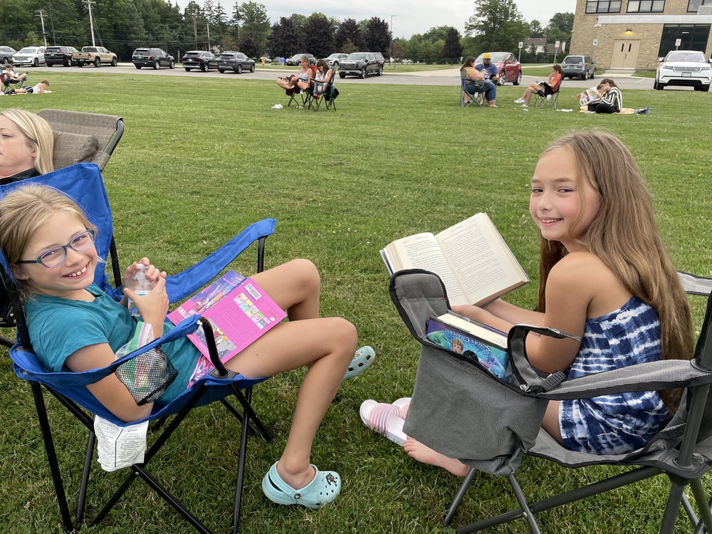 Children reading books