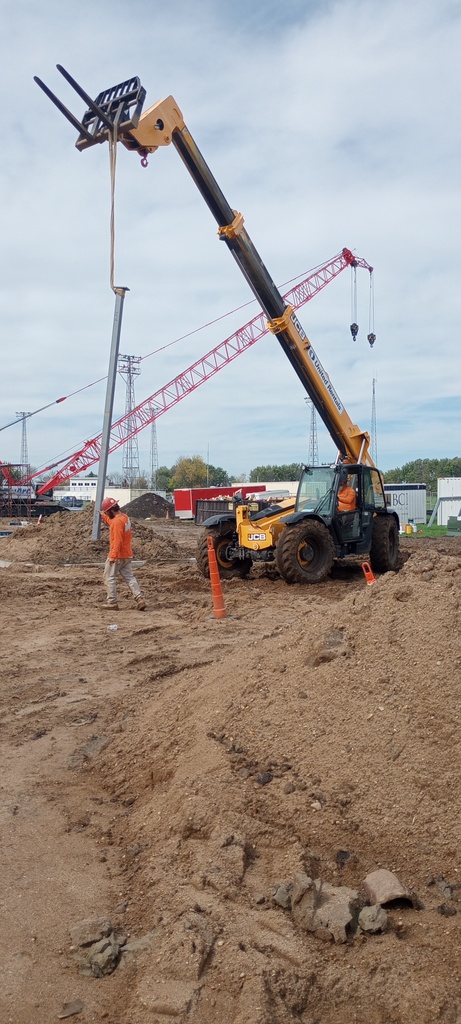 Structural steel placement.