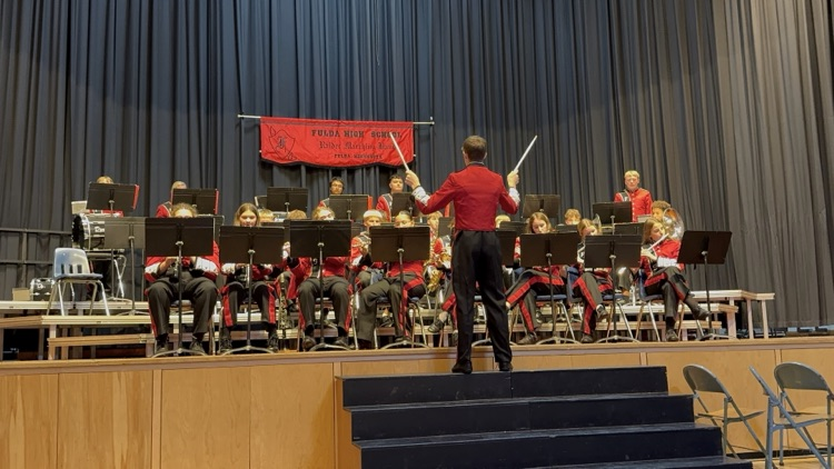 Kaston conducting