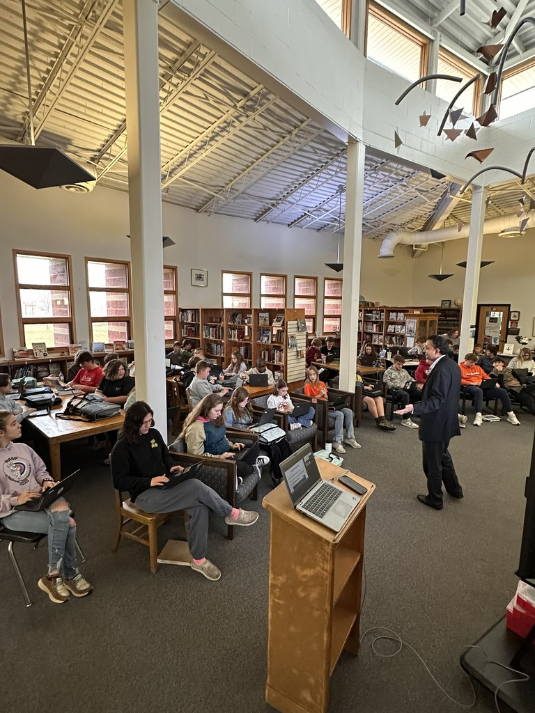 Cuba Middle/High School hosted Western Illinois University professor Dr. Tahir Khan and WIU Cybersecurity Club president Tim Laryea for an exciting Cybersecurity Workshop.