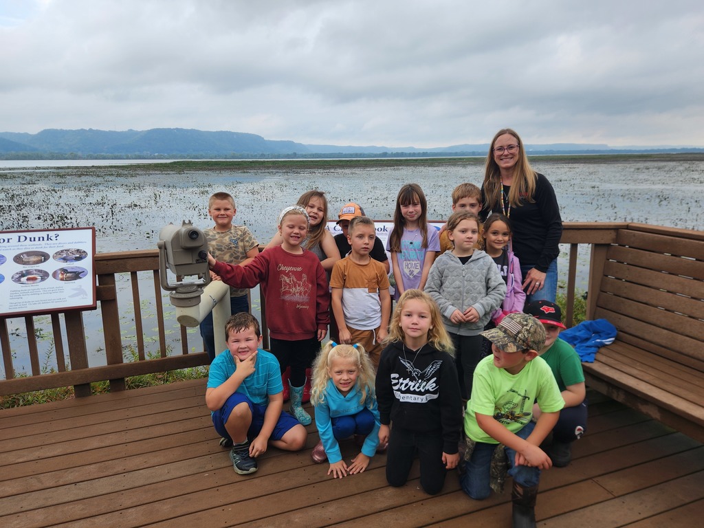Students at Trempealeau Wildlife Refuge