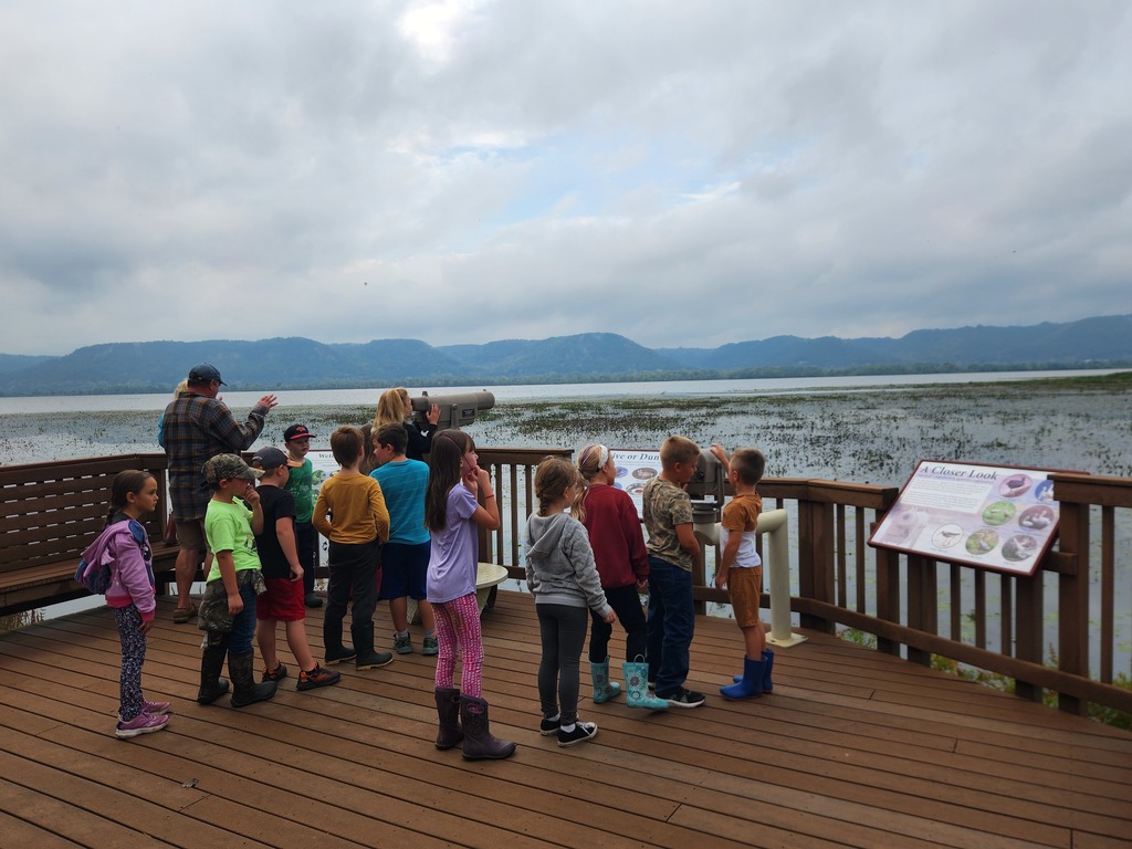 Students at Trempealeau Wildlife Refuge