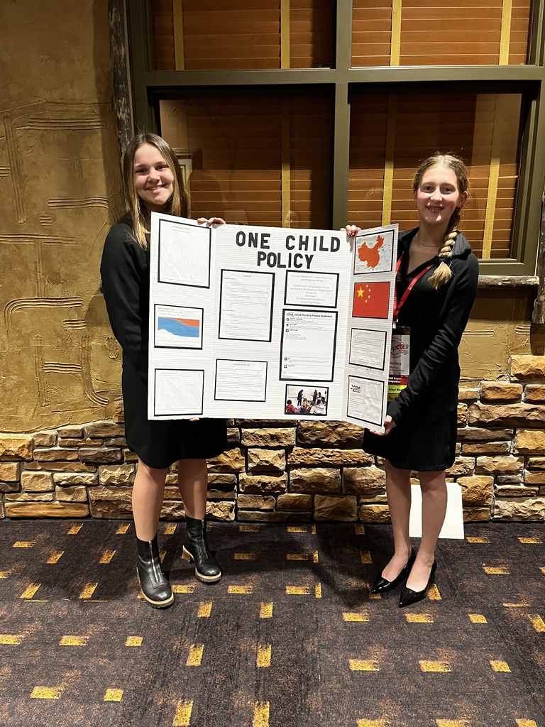 Lenyx and Makinley competed in Professional Presentation.