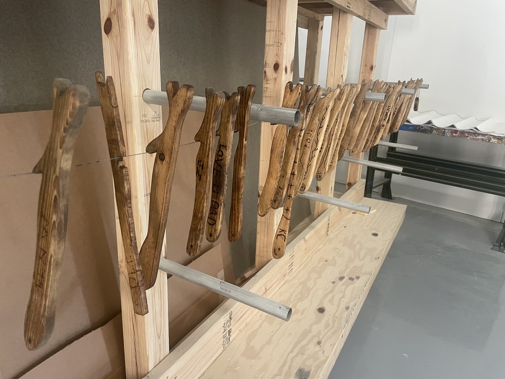 Push/pull oven stick 