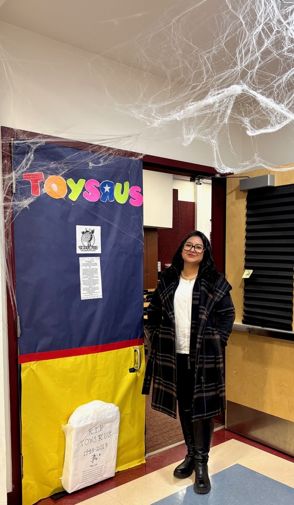 7th grade defunct business Toys R Us