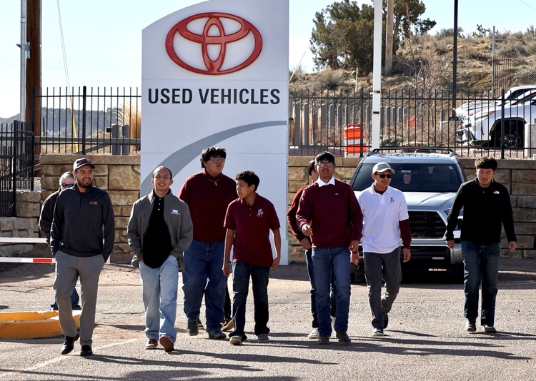 Ramah 10th Graders visiting car dealership in Gallup.
