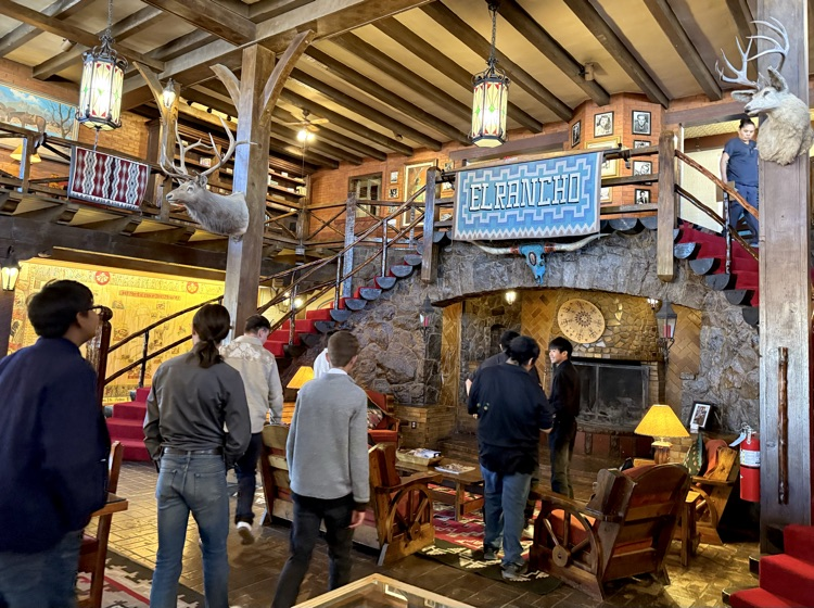 visit to the El Rancho Hotel