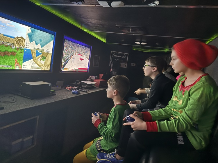 game on Illinois gaming trailer