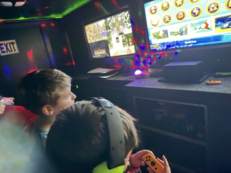 game on Illinois gaming trailer