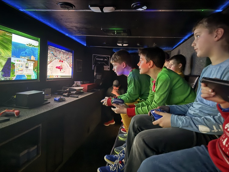 game on Illinois gaming trailer