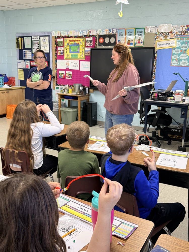 Making Earth Day Bracelets