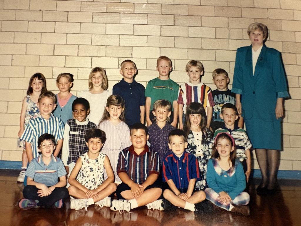 Class photo from early 90s