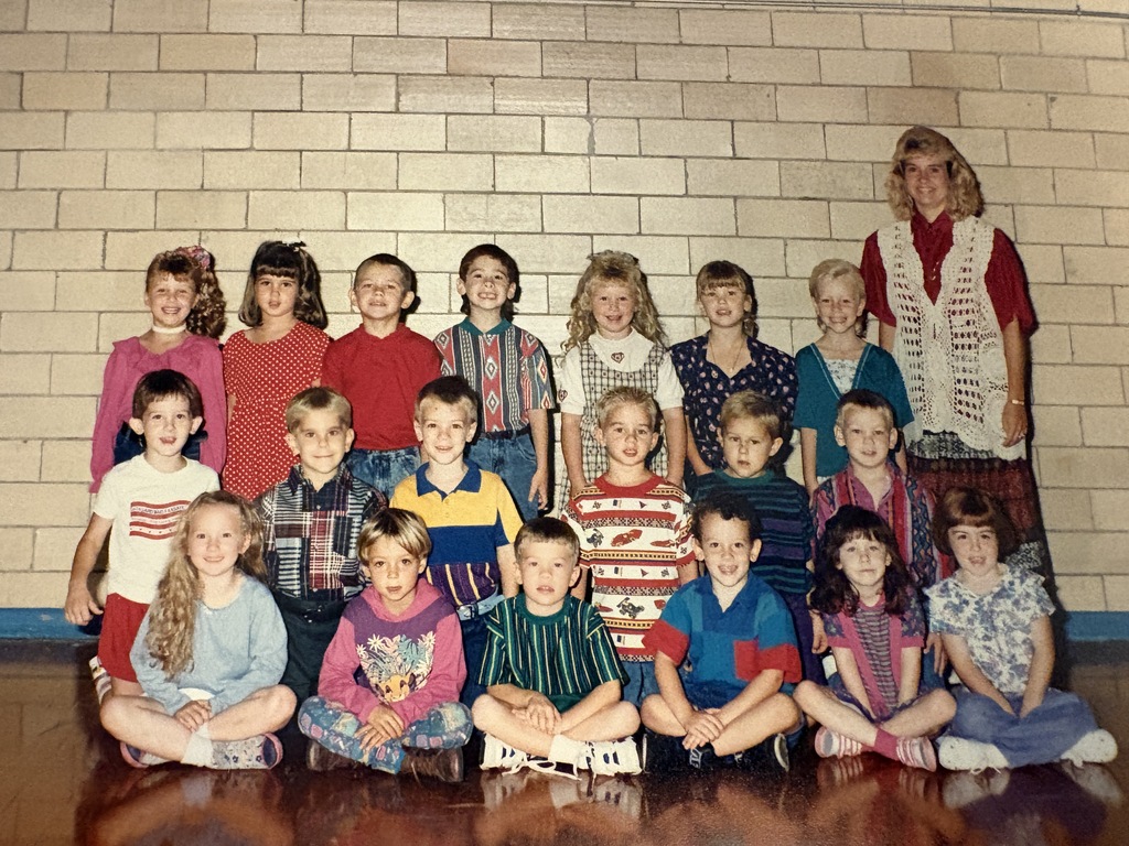 Class photo from early 90s