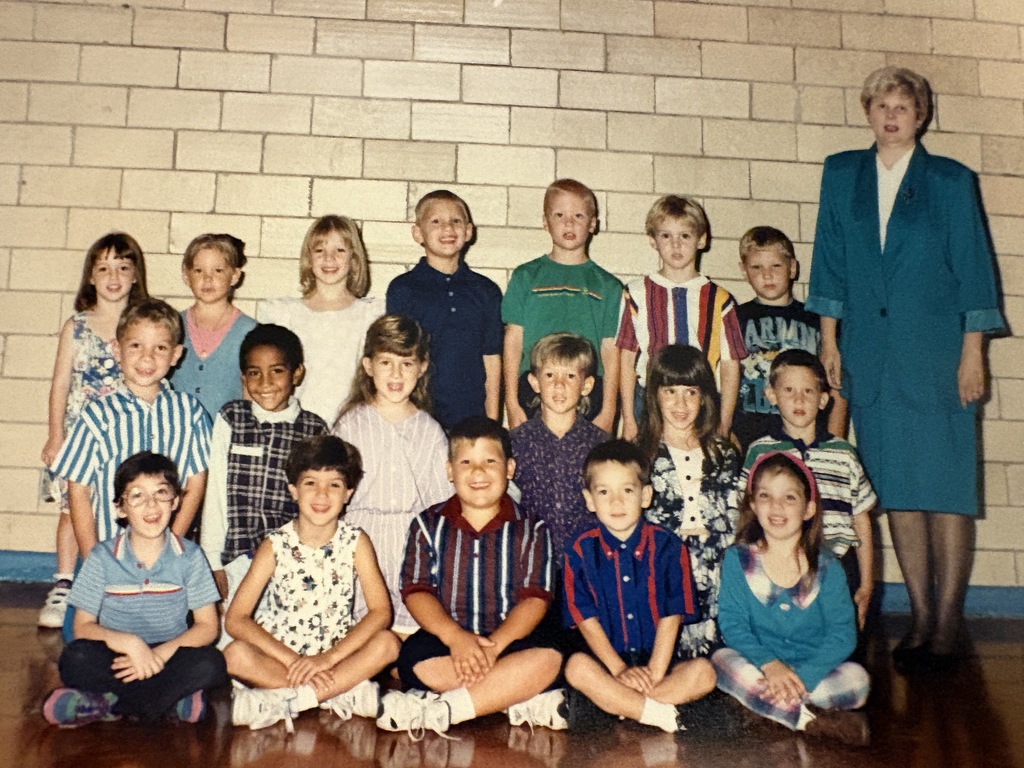 Class photo from early 90s