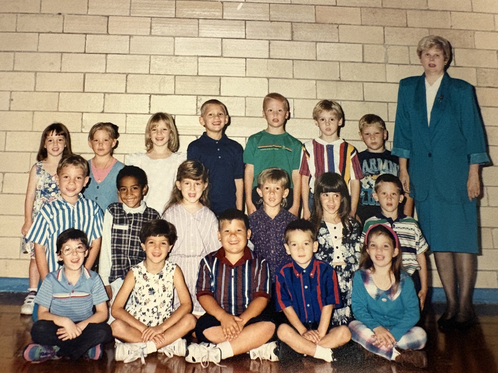 Class photo from early 90s