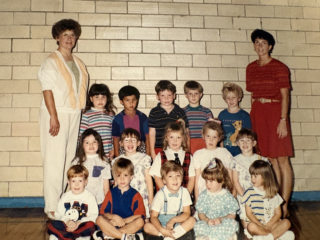 Class photo from early 90s